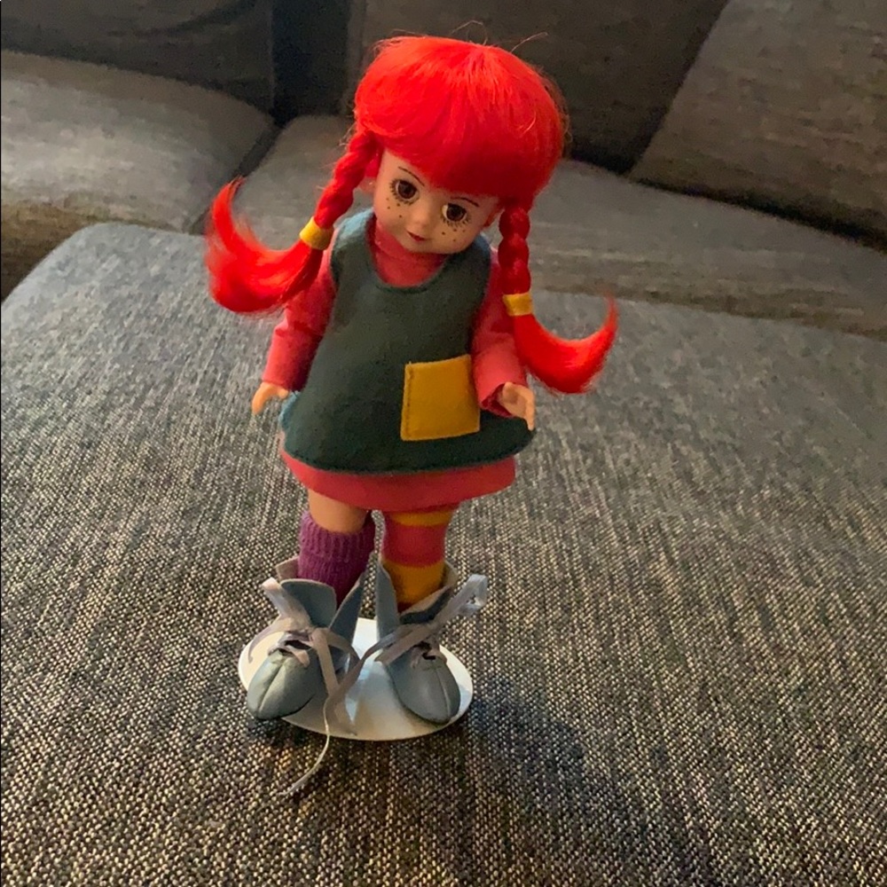 Vintage Pippi Longstocking doll with stand